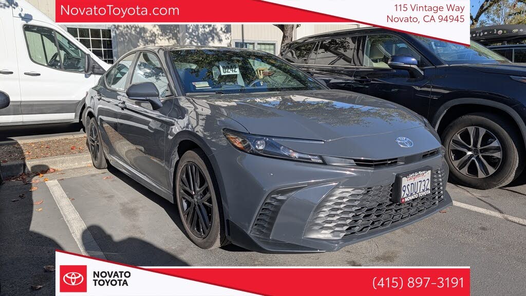 2025 Toyota Camry SE AWD