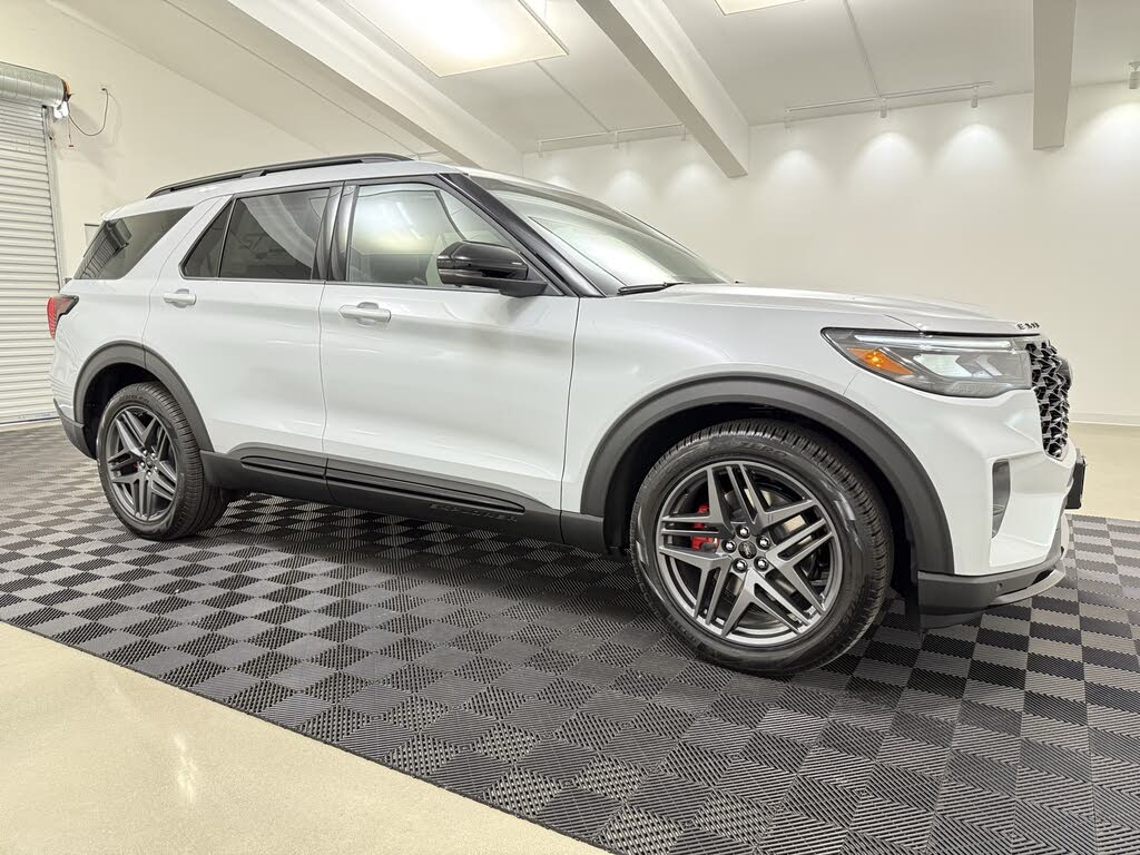 2026 Ford Explorer ST AWD