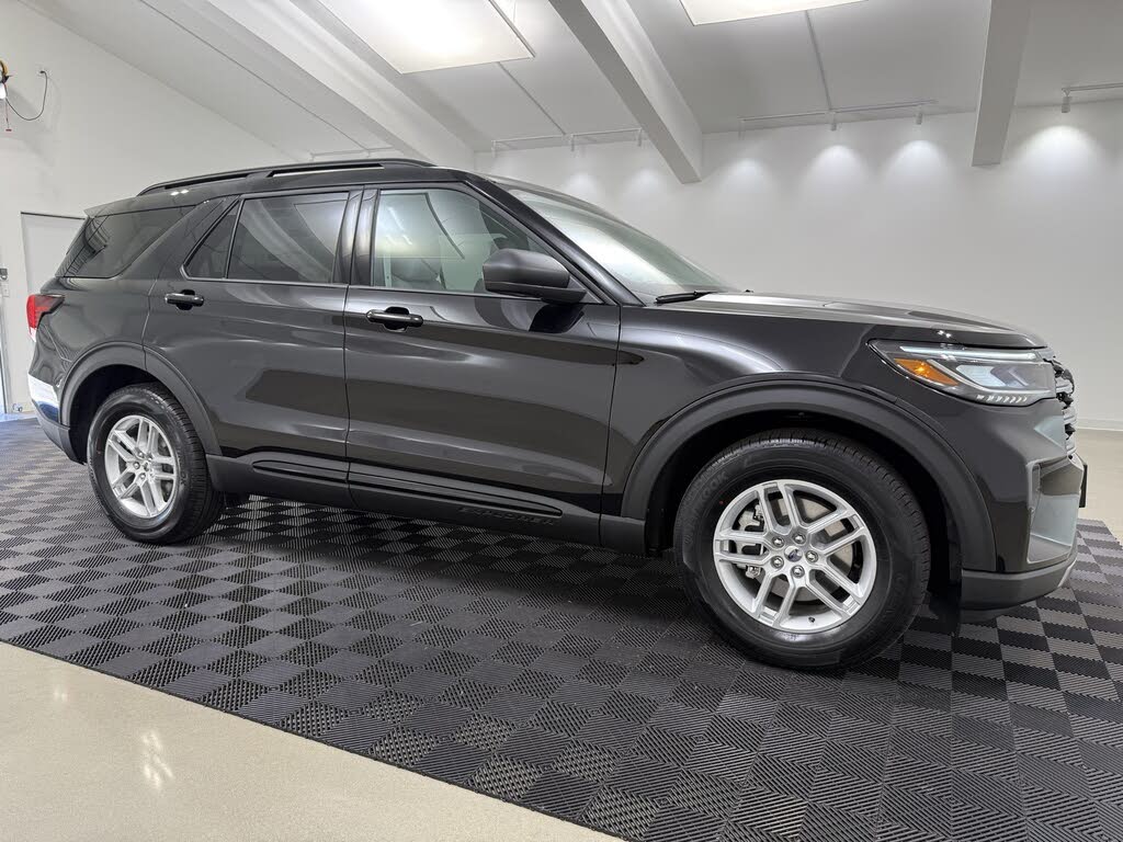 2026 Ford Explorer Active RWD