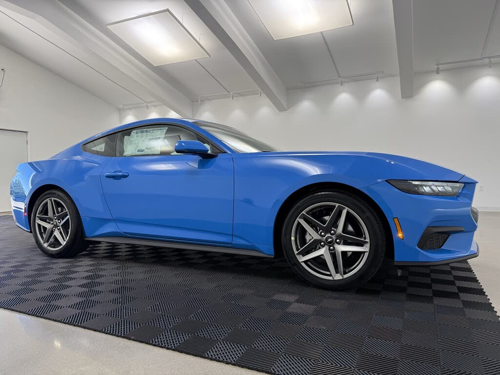 2026 Ford Mustang EcoBoost Fastback RWD