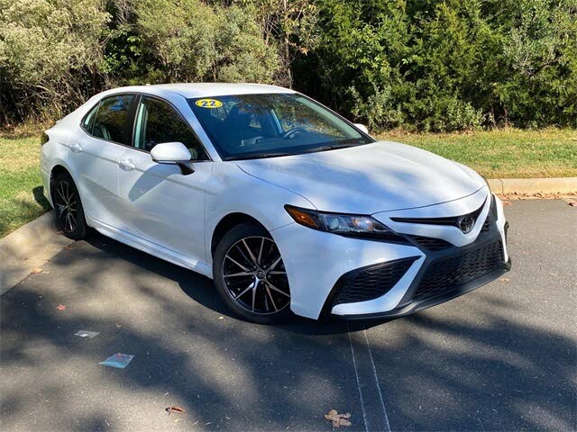 2022 Toyota Camry SE FWD
