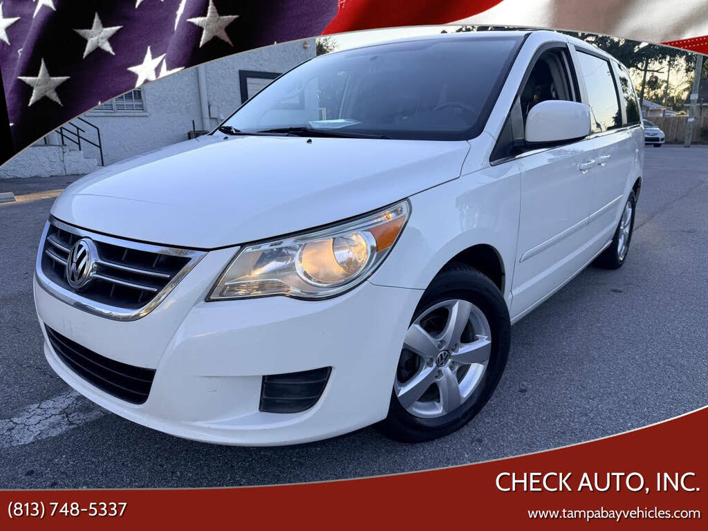 2011 Volkswagen Routan SE with RSE and Nav