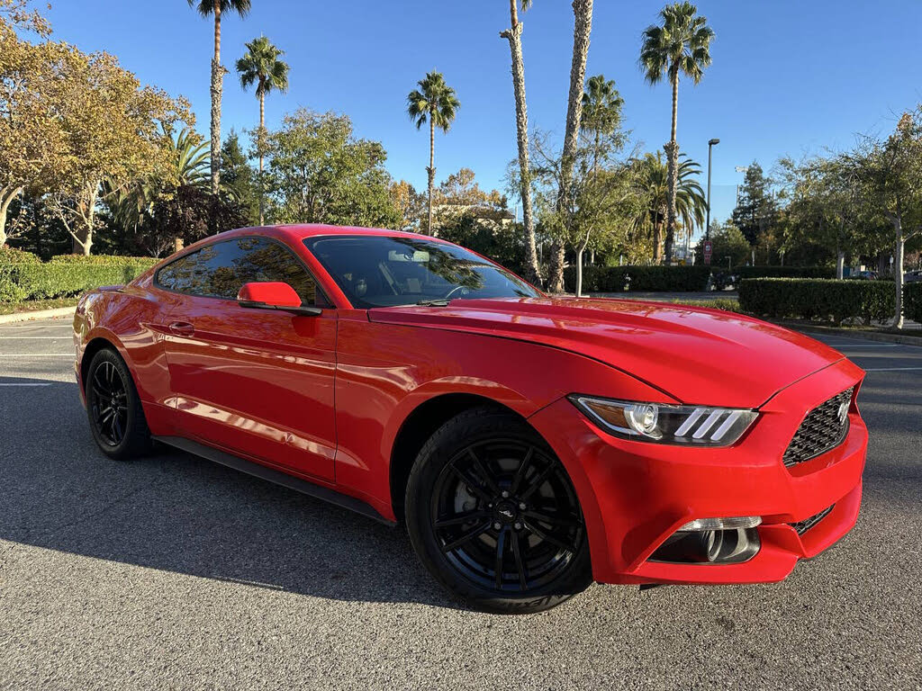 2016 Ford Mustang EcoBoost Premium Coupe RWD