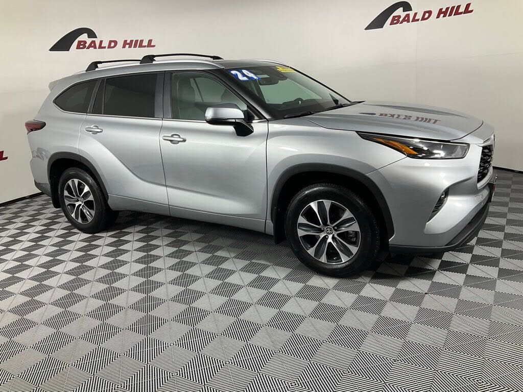 2024 Toyota Highlander XLE AWD