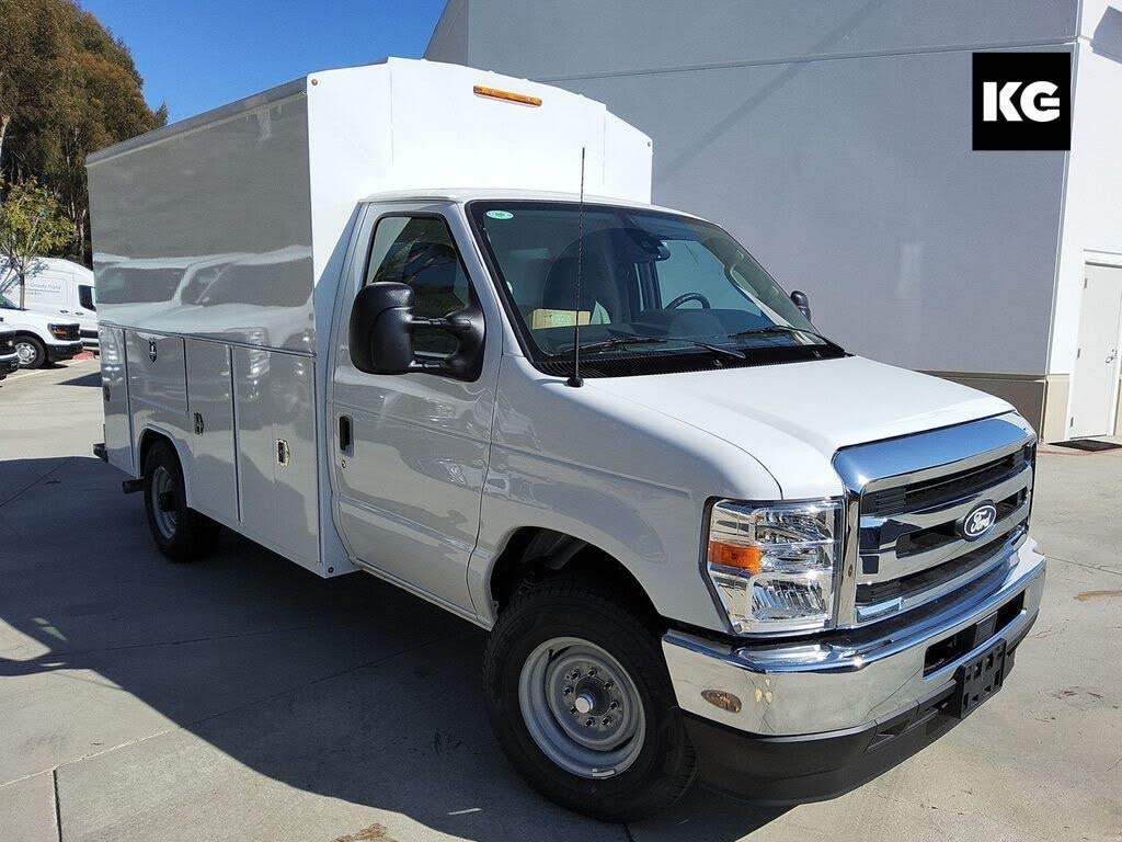 2026 Ford E-Series Chassis E-350 SD Cutaway 138 RWD