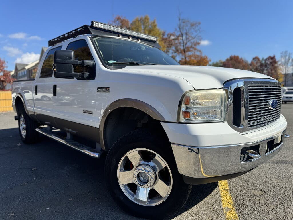 2006 Ford F-350 Super Duty Lariat Crew Cab SB 4WD