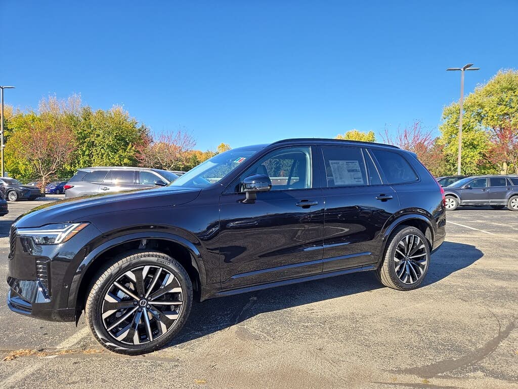 2026 Volvo XC90 B6 Ultra Dark 6-Passenger AWD