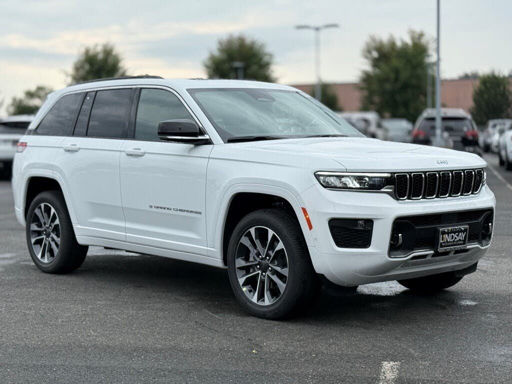 2025 Jeep Grand Cherokee Overland 4WD