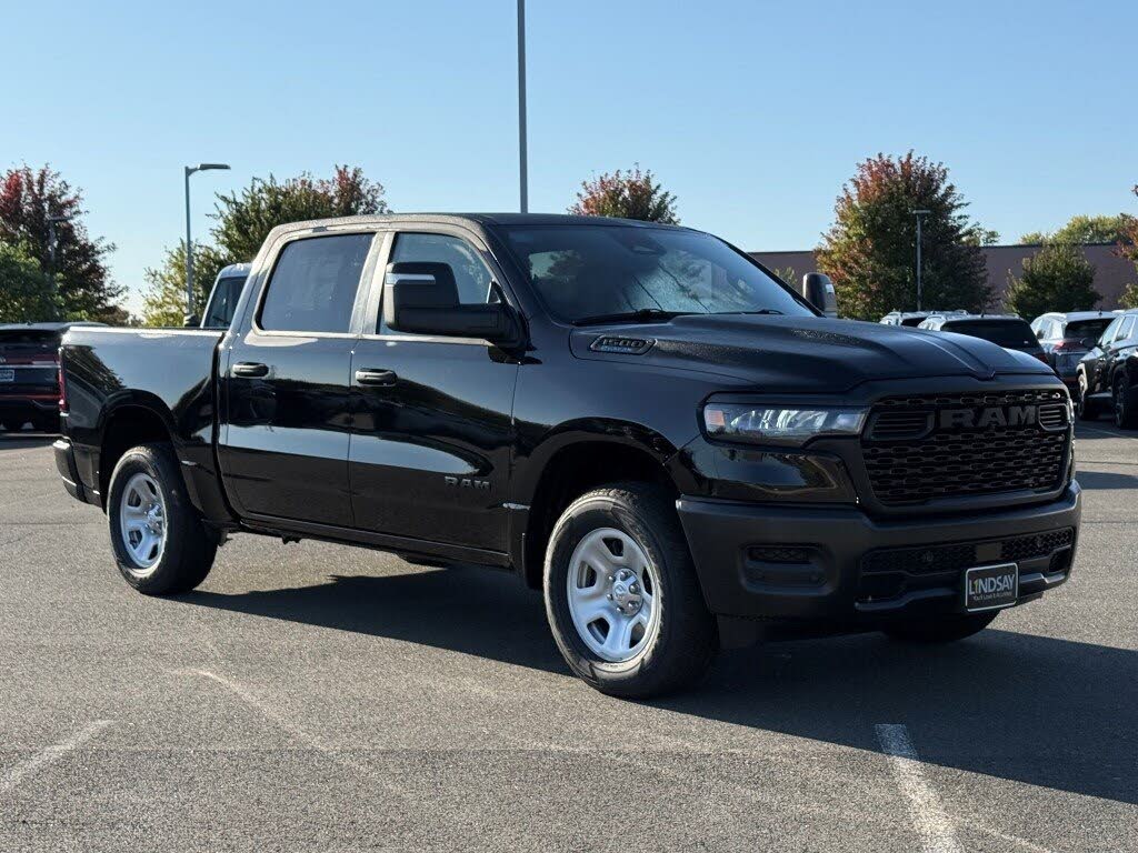 2025 RAM 1500 Tradesman Crew Cab 4WD