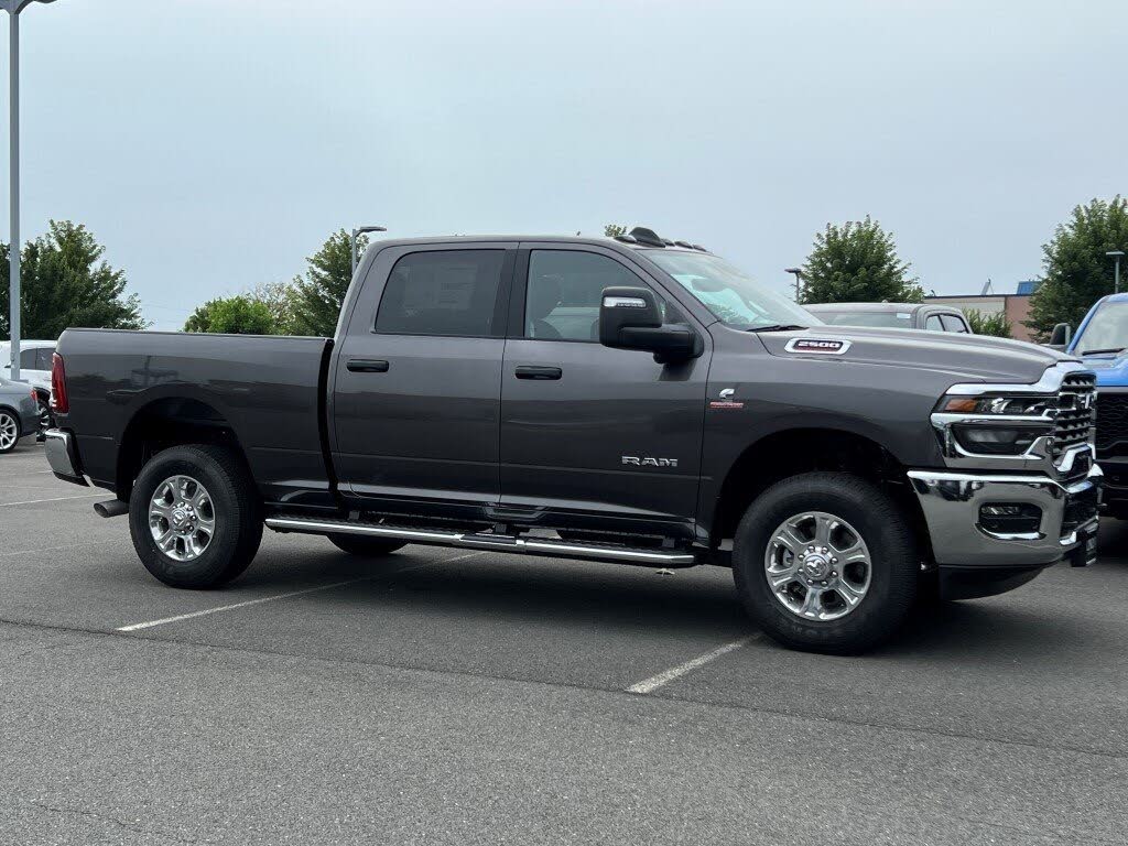 2025 RAM 2500 Big Horn Crew Cab 4WD