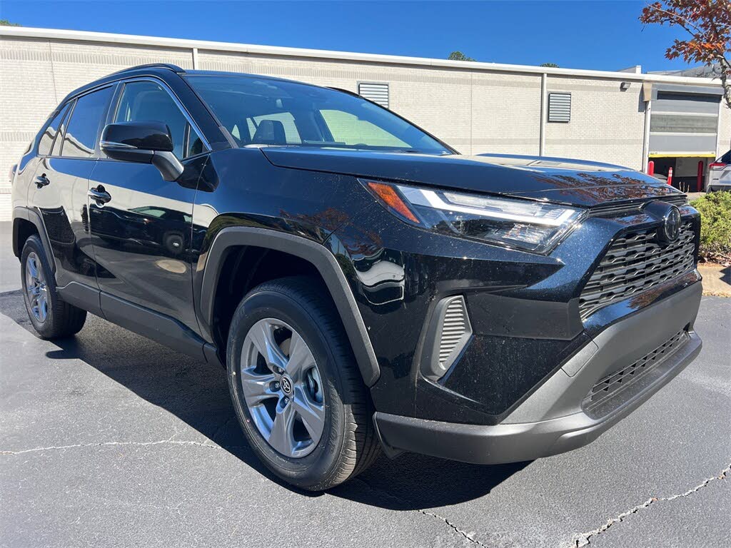 2025 Toyota RAV4 XLE AWD