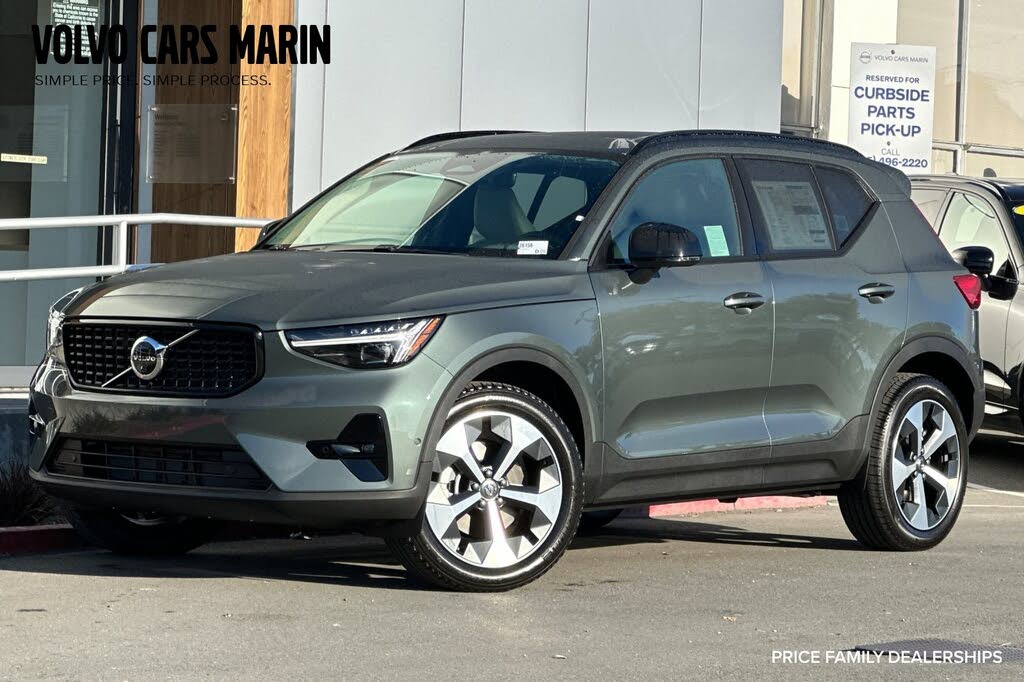 2026 Volvo XC40 B5 Plus AWD