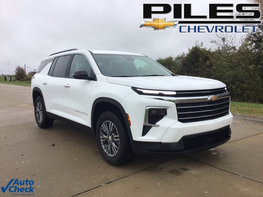 2025 Chevrolet Traverse LT FWD