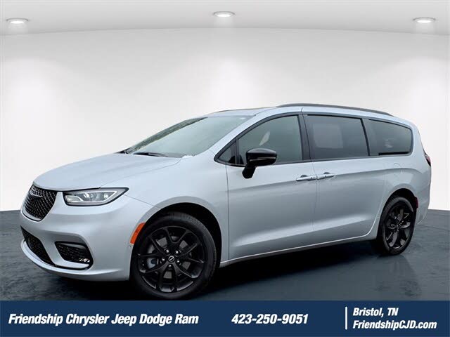 2026 Chrysler Pacifica Select AWD