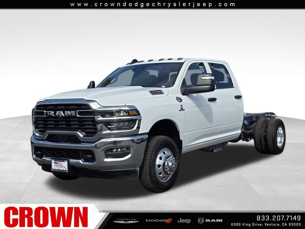 2026 RAM 3500 Chassis Tradesman Crew Cab LB DRW RWD