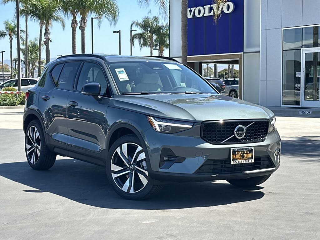 2026 Volvo XC40 B5 Ultra AWD