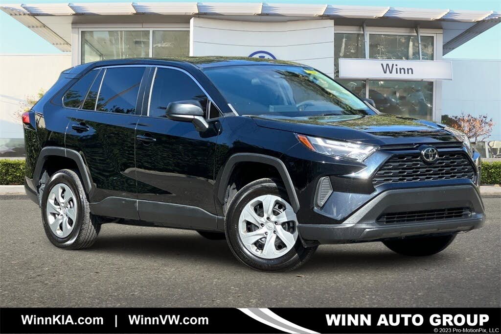 2023 Toyota RAV4 LE FWD