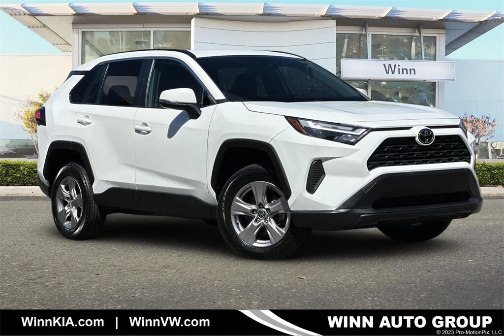 2023 Toyota RAV4 XLE FWD