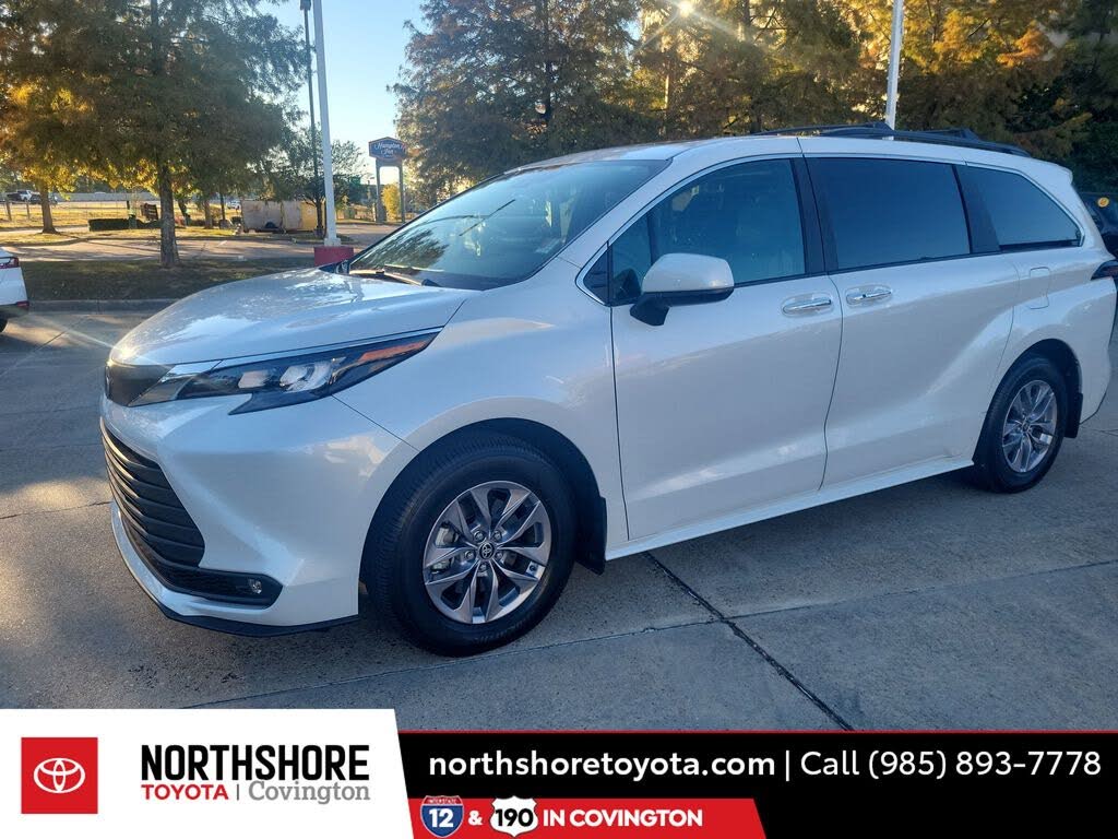 2025 Toyota Sienna XLE 7-Passenger FWD