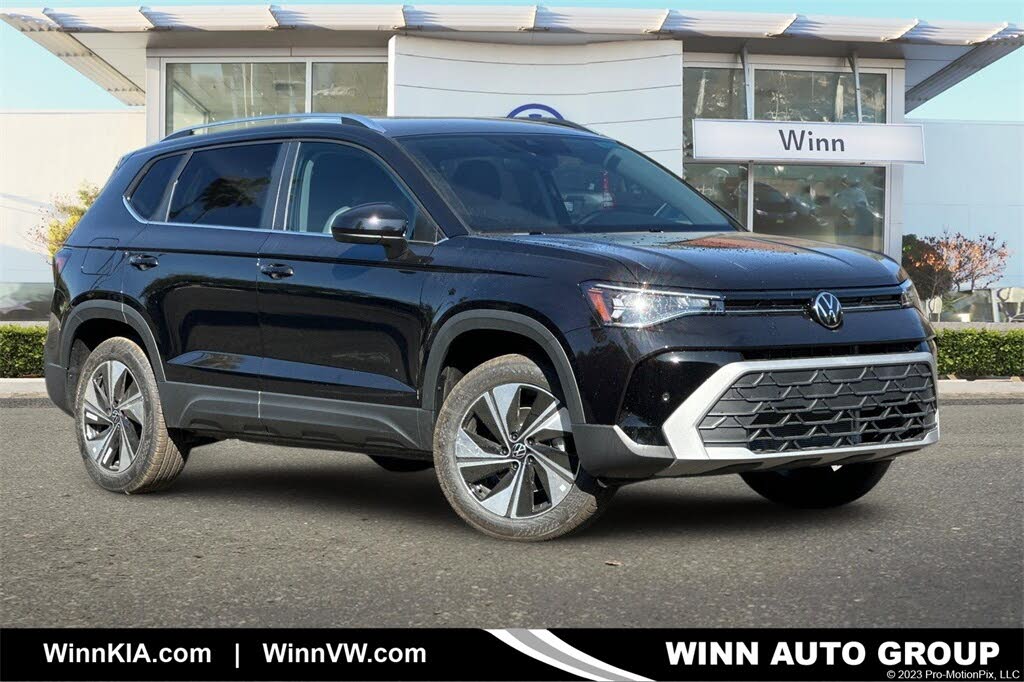 2025 Volkswagen Taos SE 4Motion