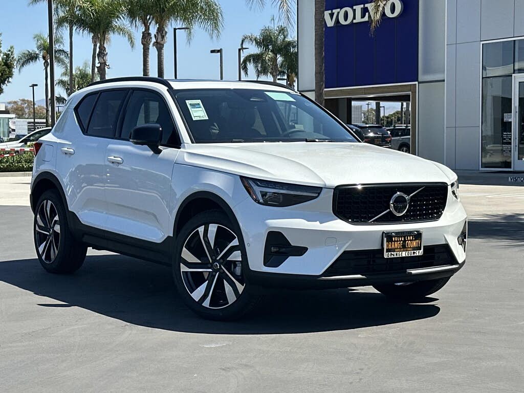 2026 Volvo XC40 B5 Ultra AWD
