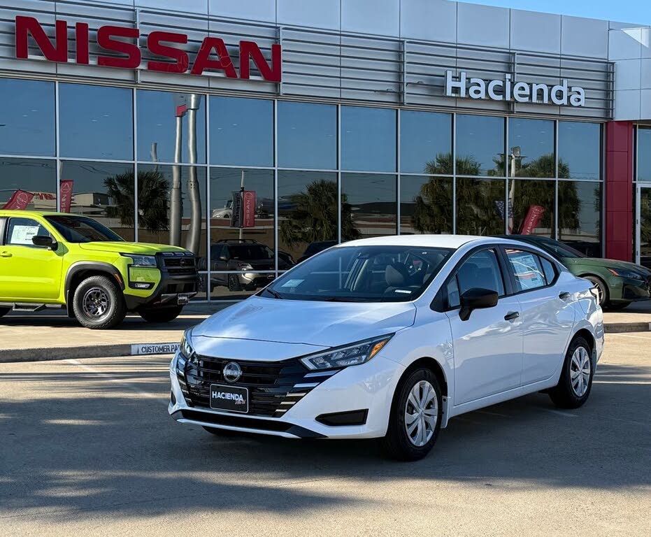 2025 Nissan Versa S FWD