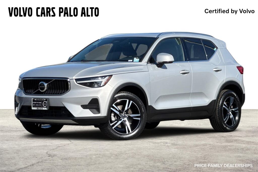 2025 Volvo XC40 B5 Core Bright Theme AWD