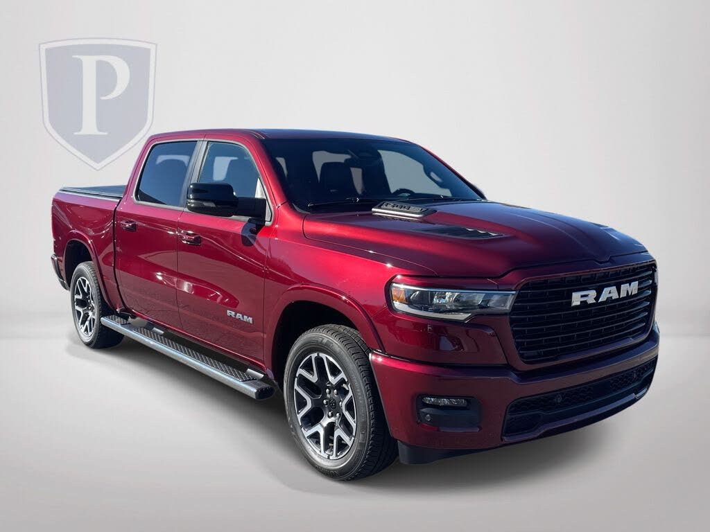 2025 RAM 1500 Laramie Crew Cab 4WD