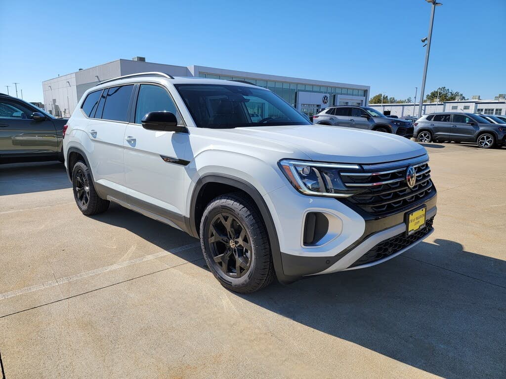 2025 Volkswagen Atlas Peak Edition 4Motion
