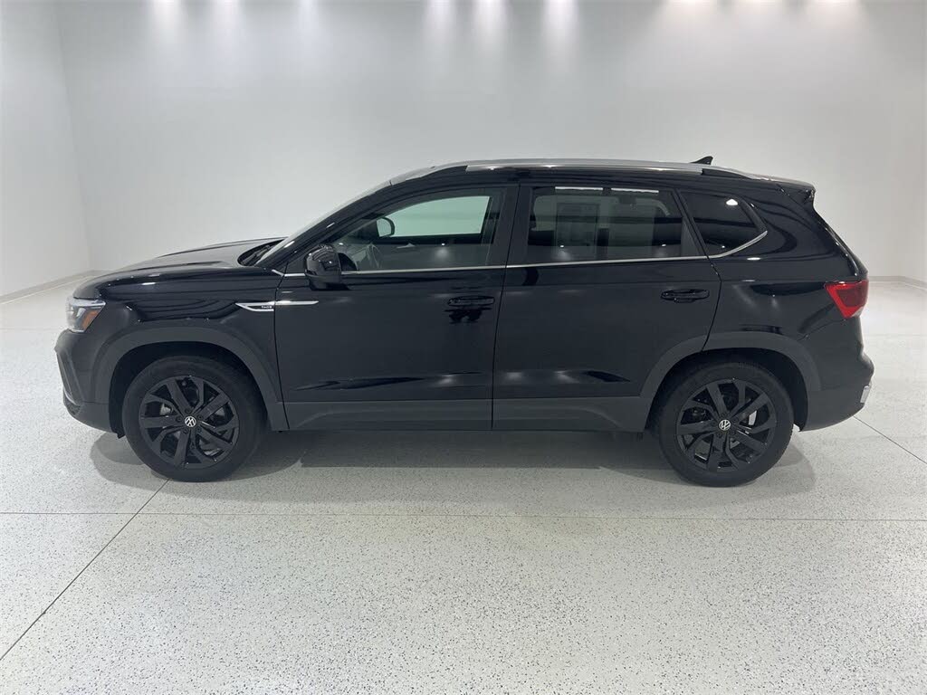 2022 Volkswagen Taos SE 4Motion