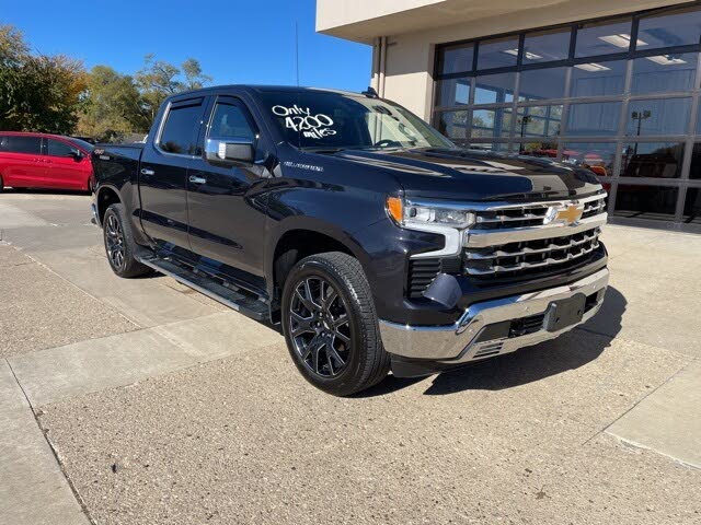 2024 Chevrolet Silverado 1500 LTZ Crew Cab 4WD