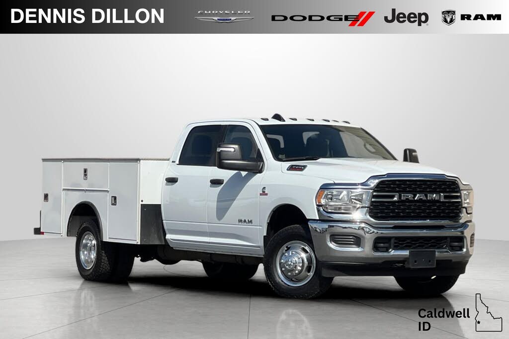 2024 RAM 3500 Chassis SLT Crew Cab LB DRW 4WD