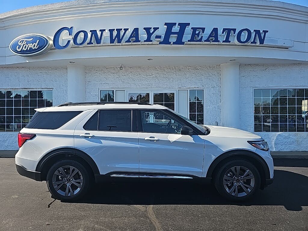 2025 Ford Explorer Active AWD