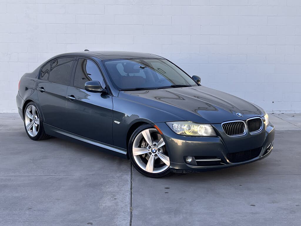 2011 BMW 3 Series 335i Sedan RWD