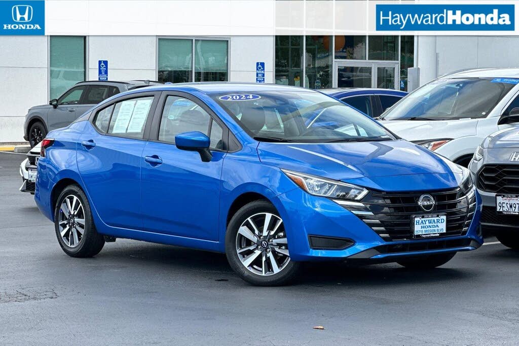 2024 Nissan Versa SV FWD