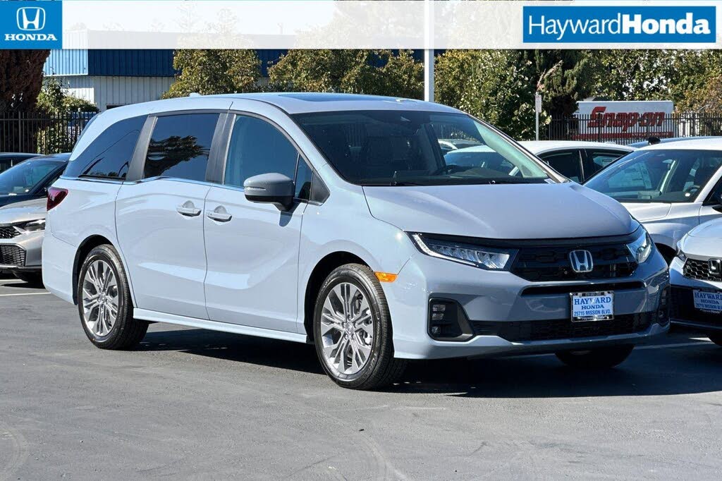 2026 Honda Odyssey Touring FWD