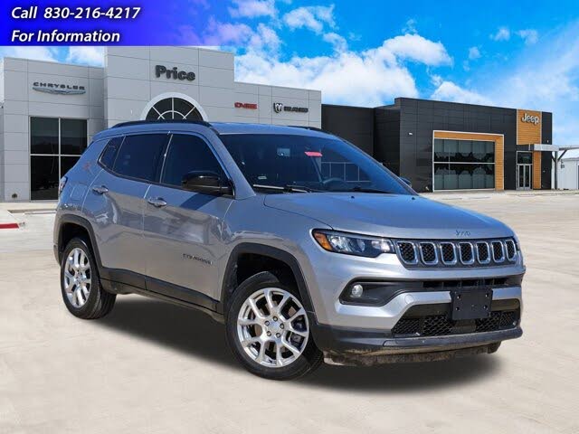 2024 Jeep Compass Latitude Lux 4WD