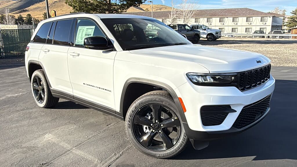 2025 Jeep Grand Cherokee Altitude X 4WD