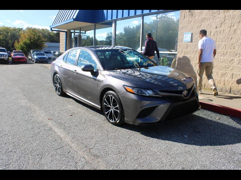 2020 Toyota Camry Hybrid SE FWD