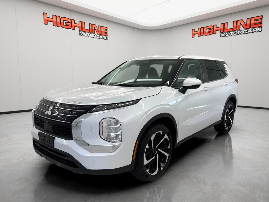 2022 Mitsubishi Outlander ES S-AWC