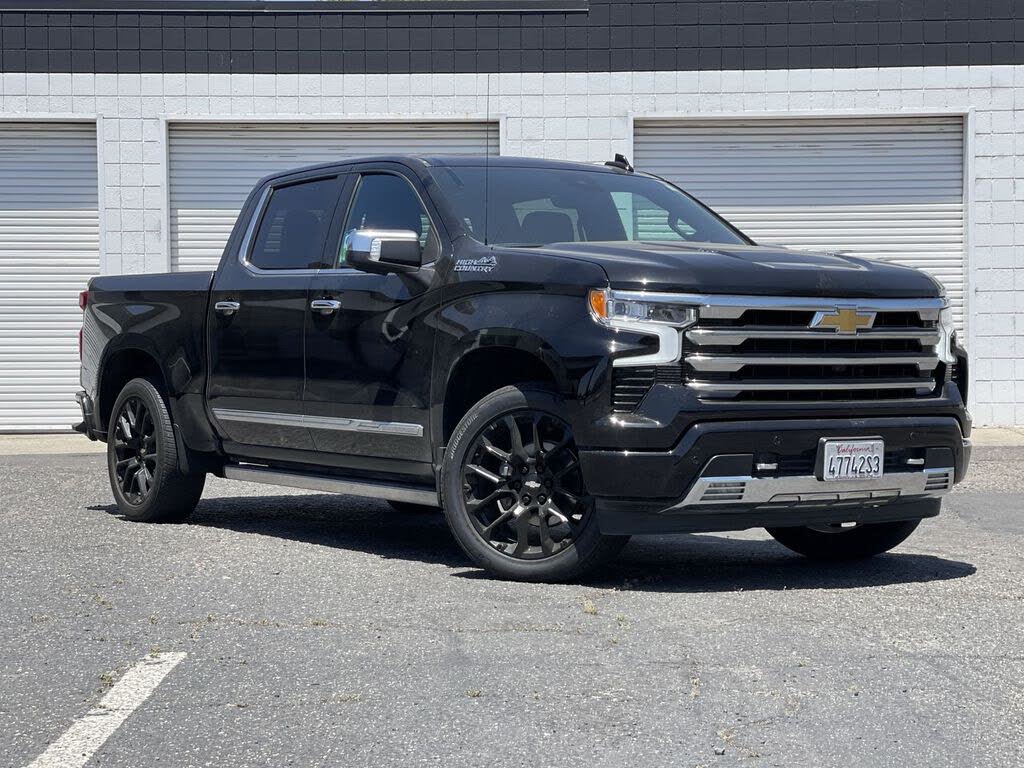 2023 Chevrolet Silverado 1500 High Country Crew Cab 4WD