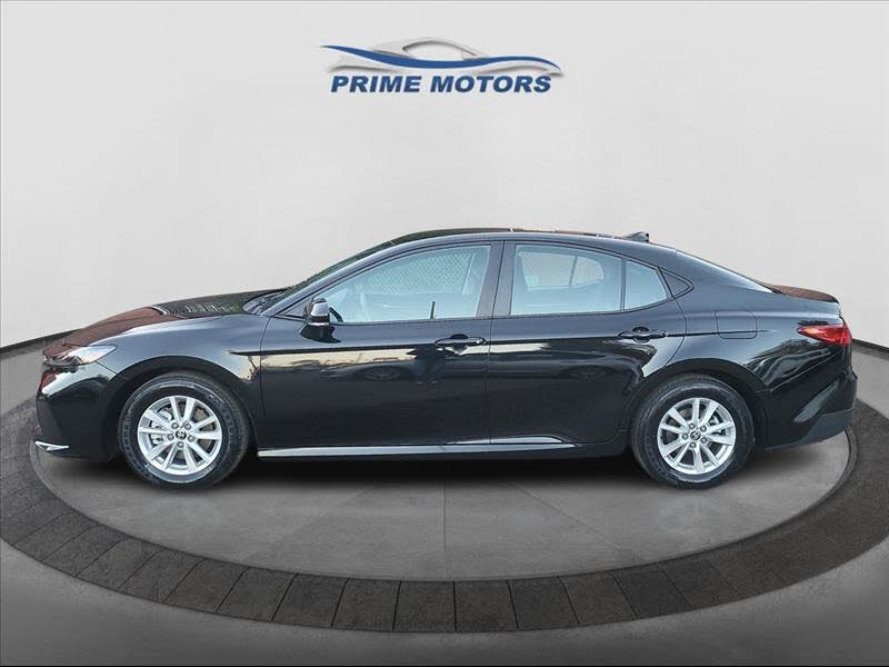 2025 Toyota Camry LE FWD