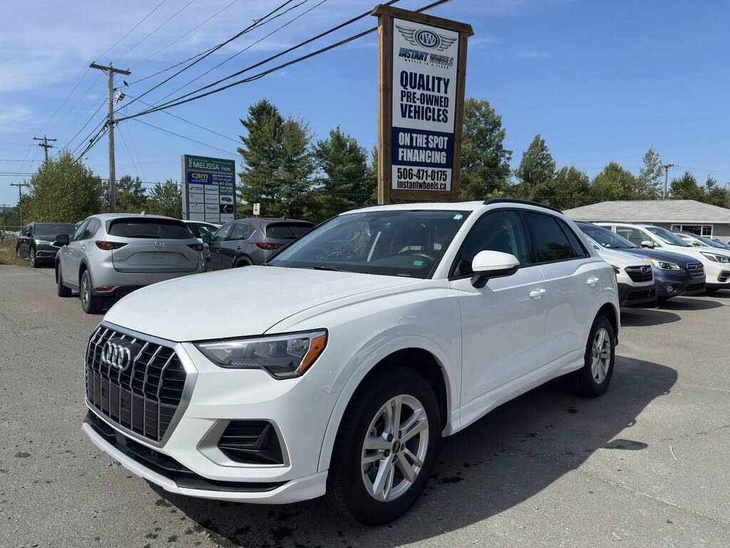 2022 Audi Q3 quattro Premium 40 TFSI