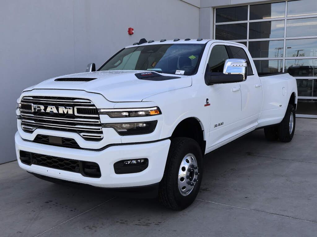 2026 RAM 3500 Laramie Crew Cab LB DRW 4WD
