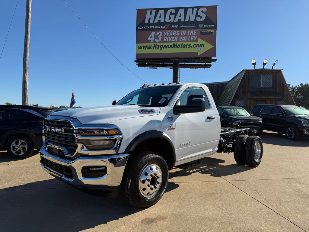2026 RAM 3500 Chassis Big Horn Regular Cab DRW 4WD
