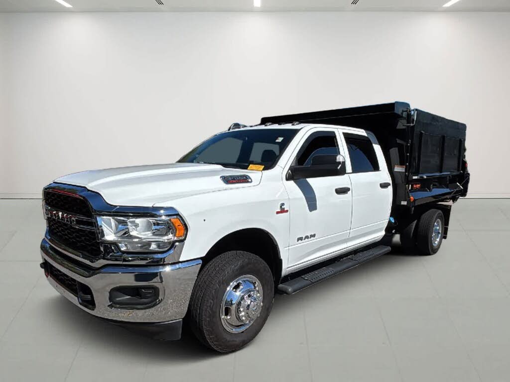 2022 RAM 3500 Chassis Tradesman Crew Cab DRW 4WD