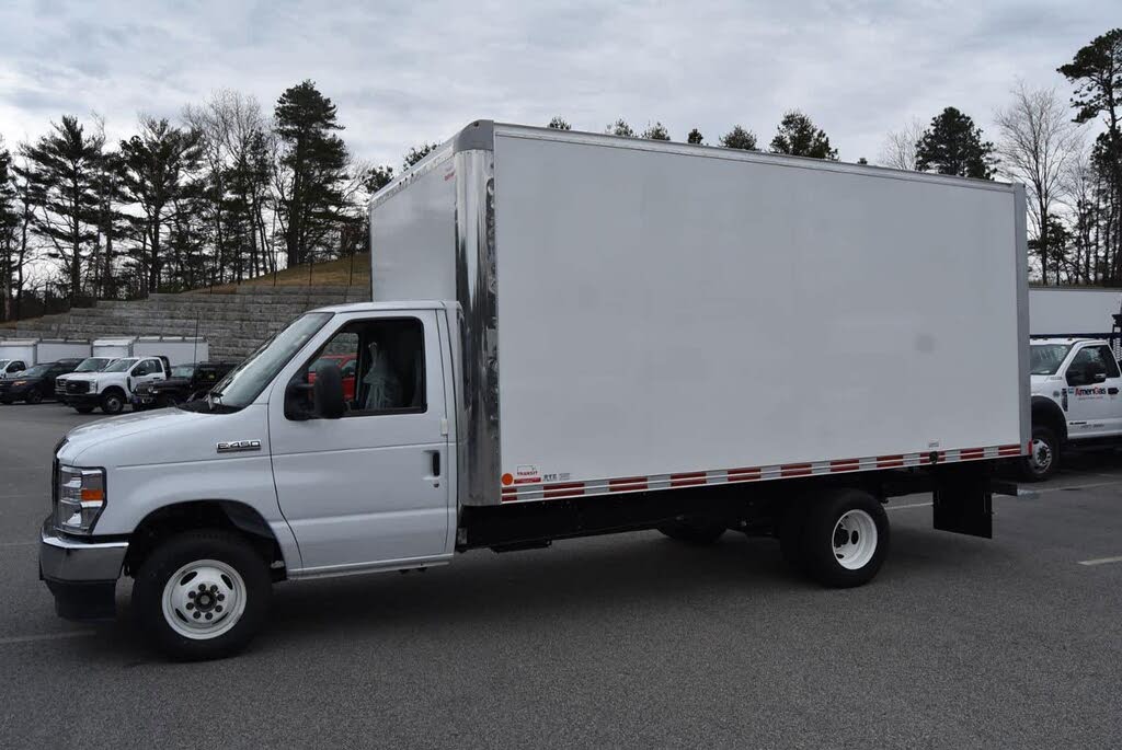 2024 Ford E-Series Chassis E-450 SD Cutaway 158 DRW RWD