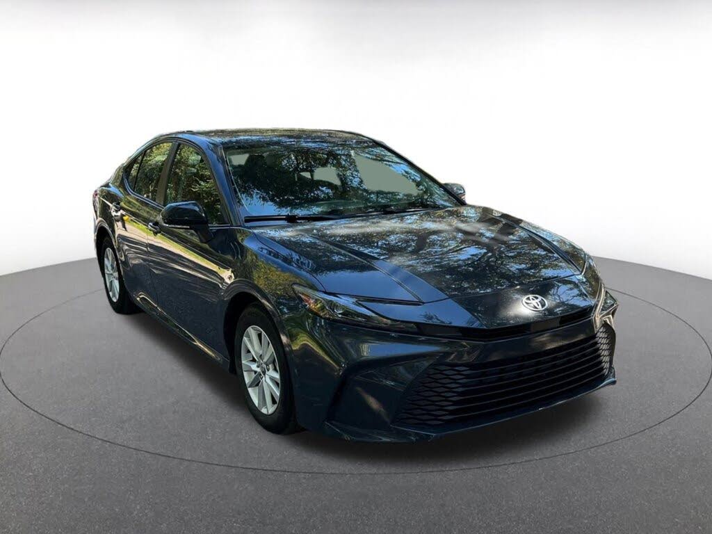 2025 Toyota Camry LE FWD