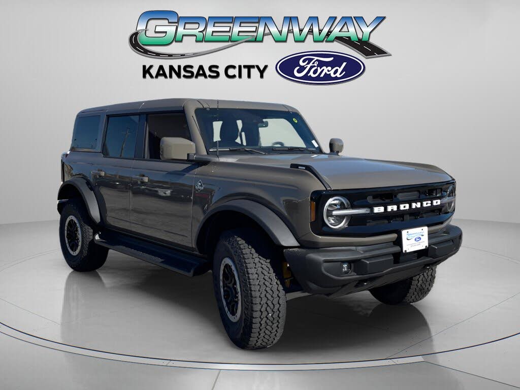 2025 Ford Bronco Outer Banks 4-Door 4WD