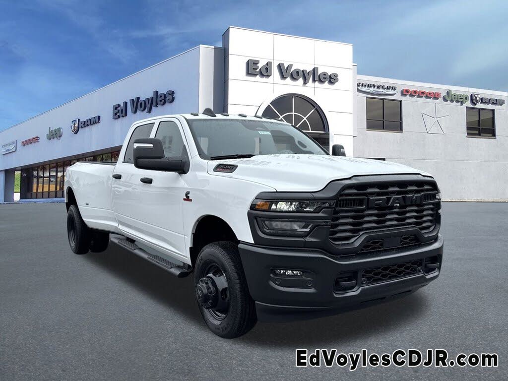 2026 RAM 3500 Tradesman Crew Cab LB DRW 4WD